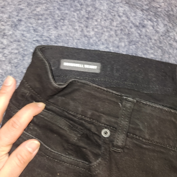 Torrid premium bombshell skinny black Bermuda shorts 18 distressed - Picture 3 of 3